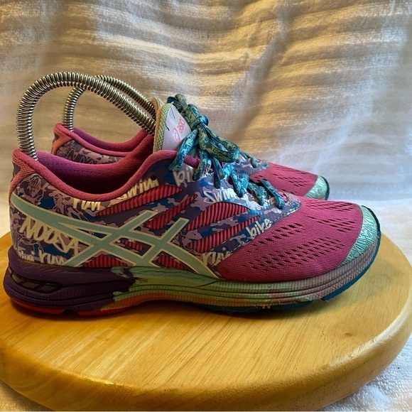 Asics Shoes - ASICS Shoes Women’s Size 7 Lace Up Sneakers Mixed Colors